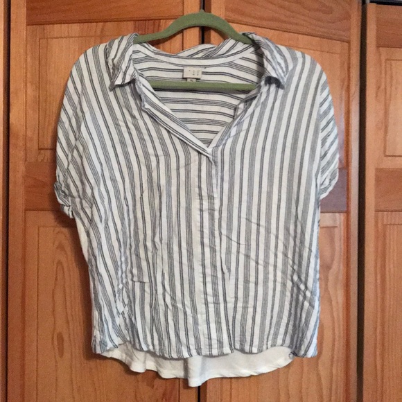 Tops - Blue and white striped shirt